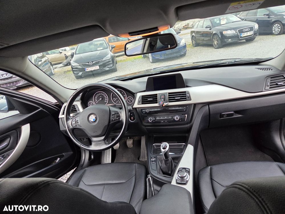 BMW Seria 3 318d xDrive - 12