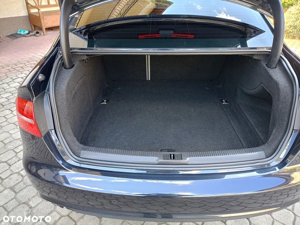 Audi A4 Limousine 2.0 TDI DPF multitronic Ambiente - 12