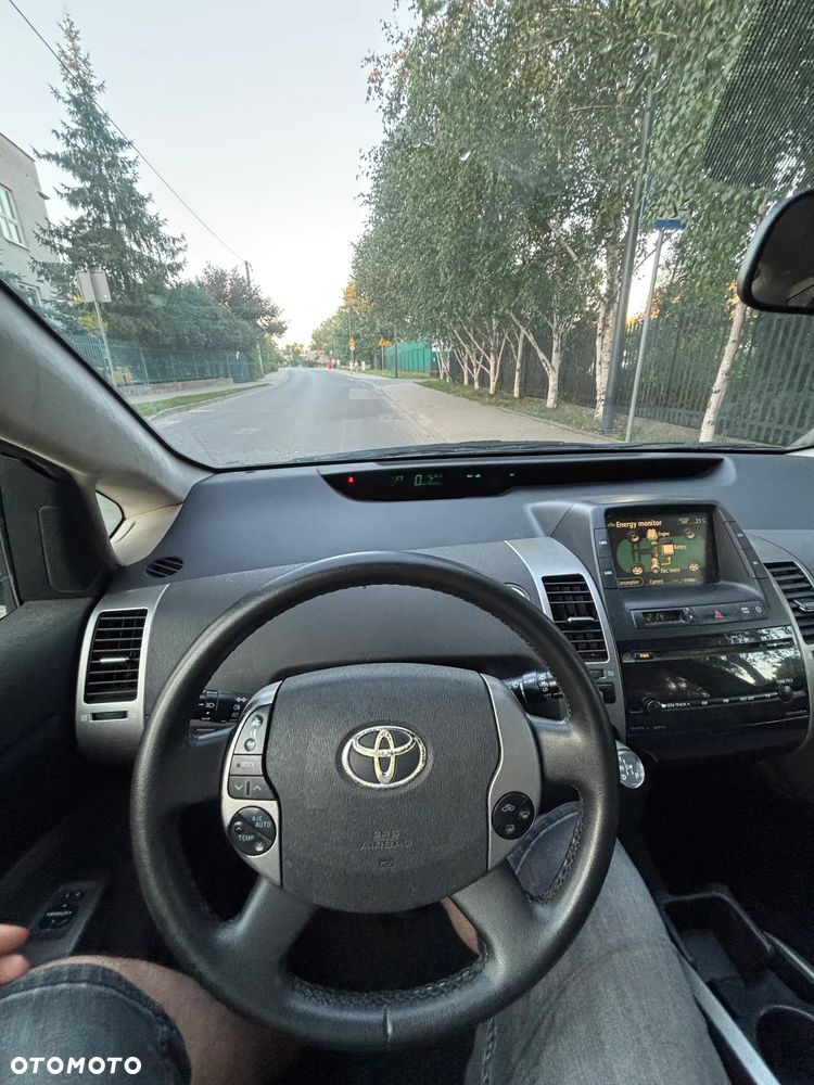 Toyota Prius 1.5 VVT-i Prestige - 17