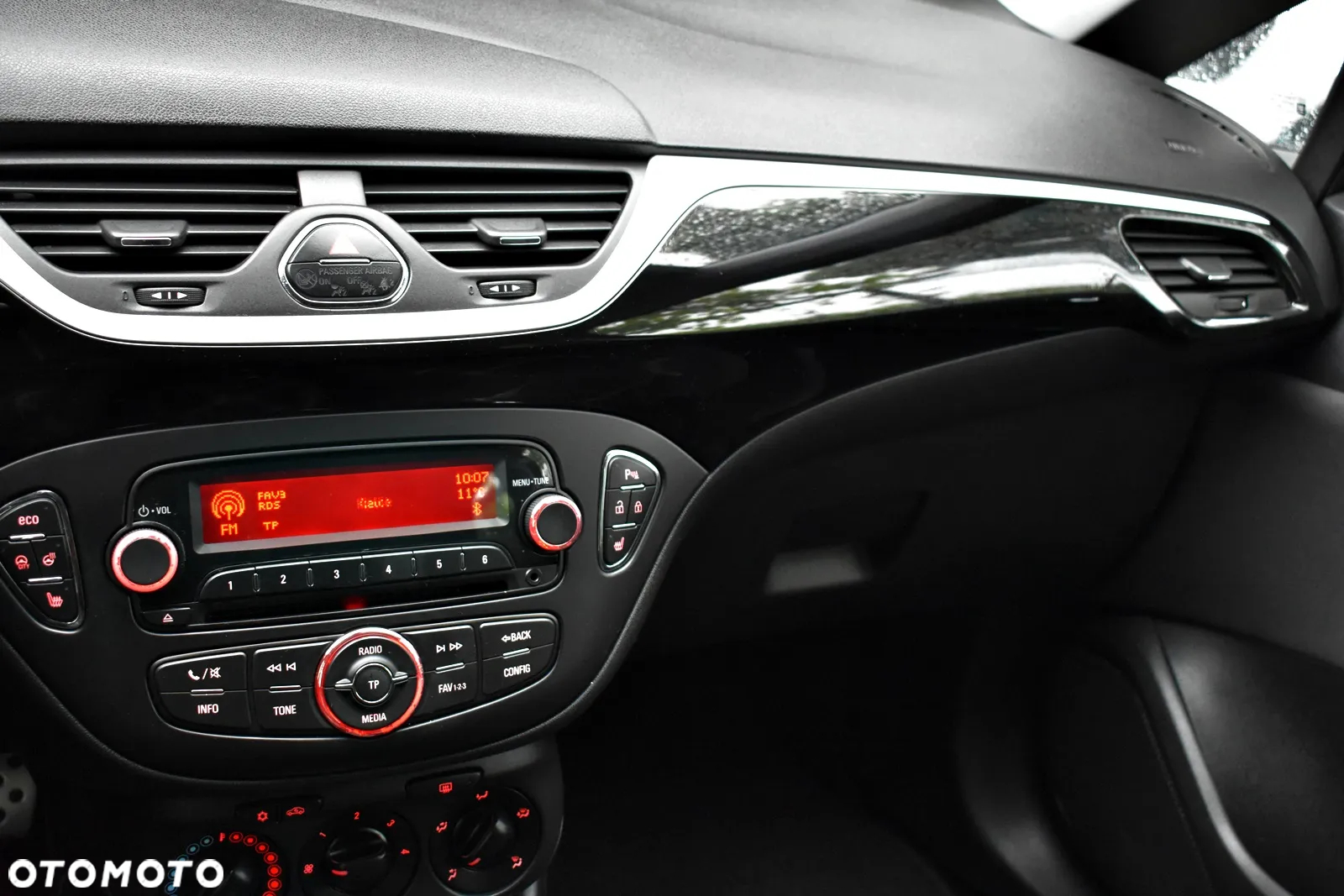 Opel Corsa 1.4 T Cosmo S&S - 26