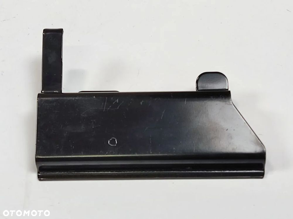 TOYOTA COROLLA E21 1.8h Kombi od 2022r Blaszka Mocowanie - 4