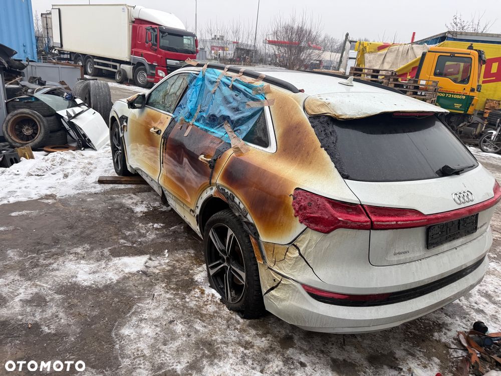 Audi e-tron 55 Quattro S Line - 4