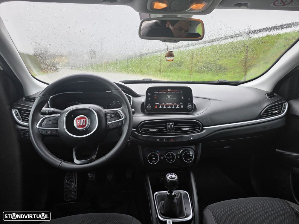 Fiat Tipo Station Wagon 1.4 T-Jet Easy - 8