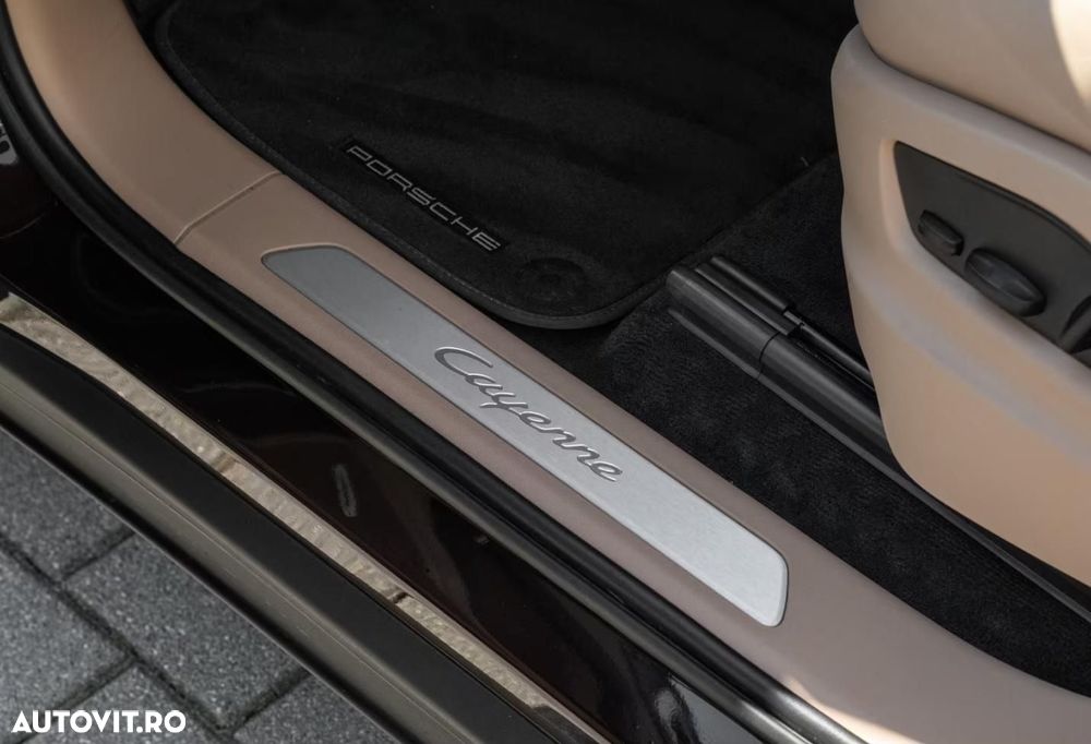 Porsche Cayenne E-Hybrid Tiptronic S - 28