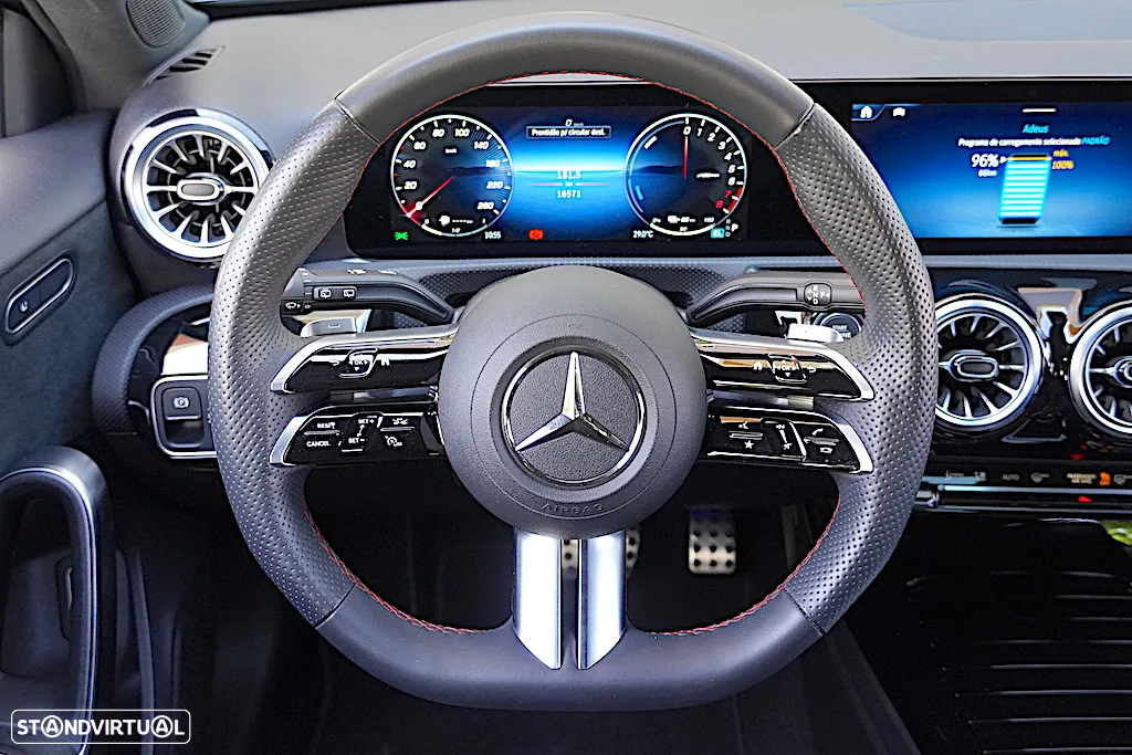 Mercedes-Benz A 250 e - 32
