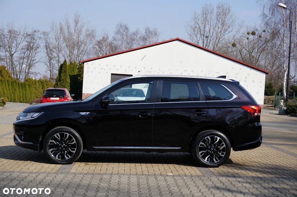 Mitsubishi Outlander 2.0 4WD Plus - 13