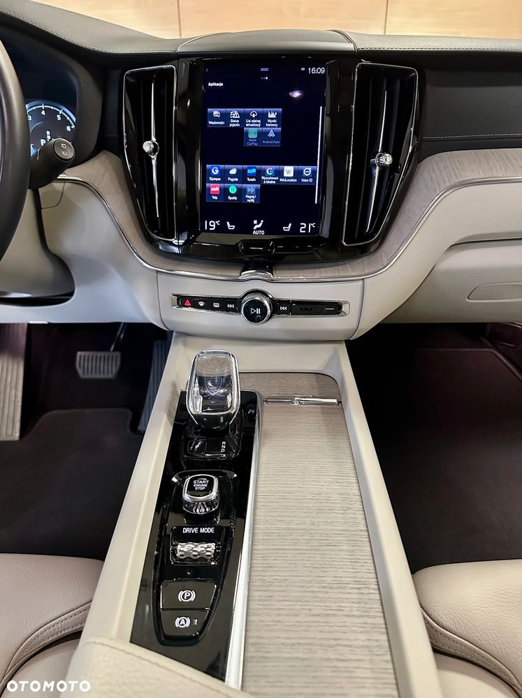 Volvo XC 60 B4 B Inscription - 16