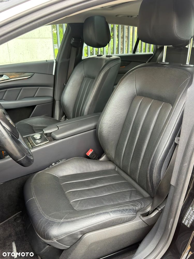 Mercedes-Benz CLS - 16