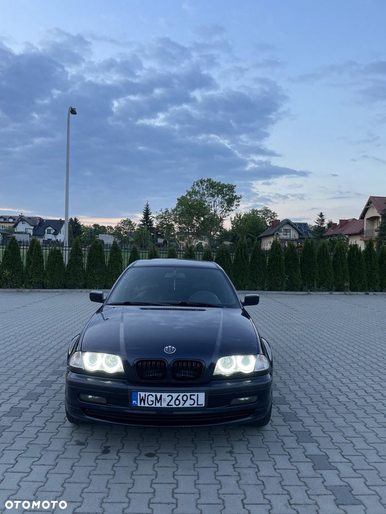 BMW Seria 3 - 1