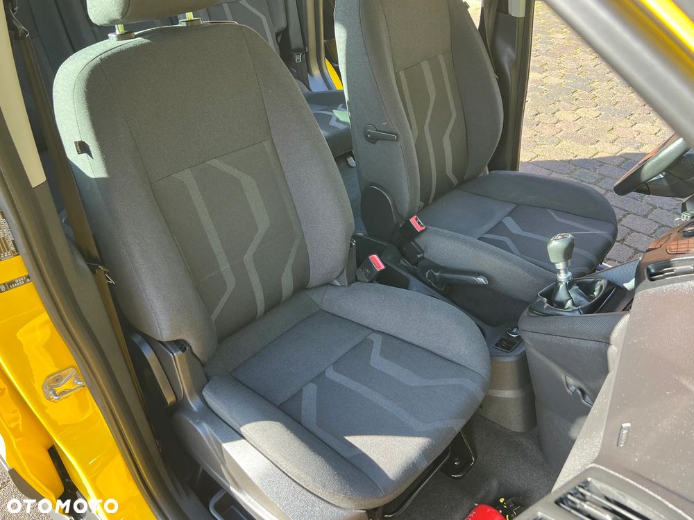 Ford Tourneo Connect - 15