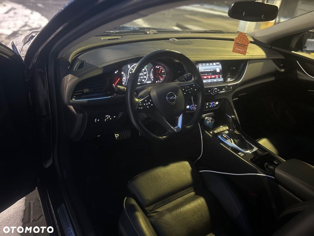 Opel Insignia 2.0 BiTrb D 4x4 Automatik Exclusive - 9