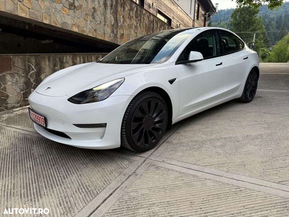 Tesla Model 3 Performance - 18