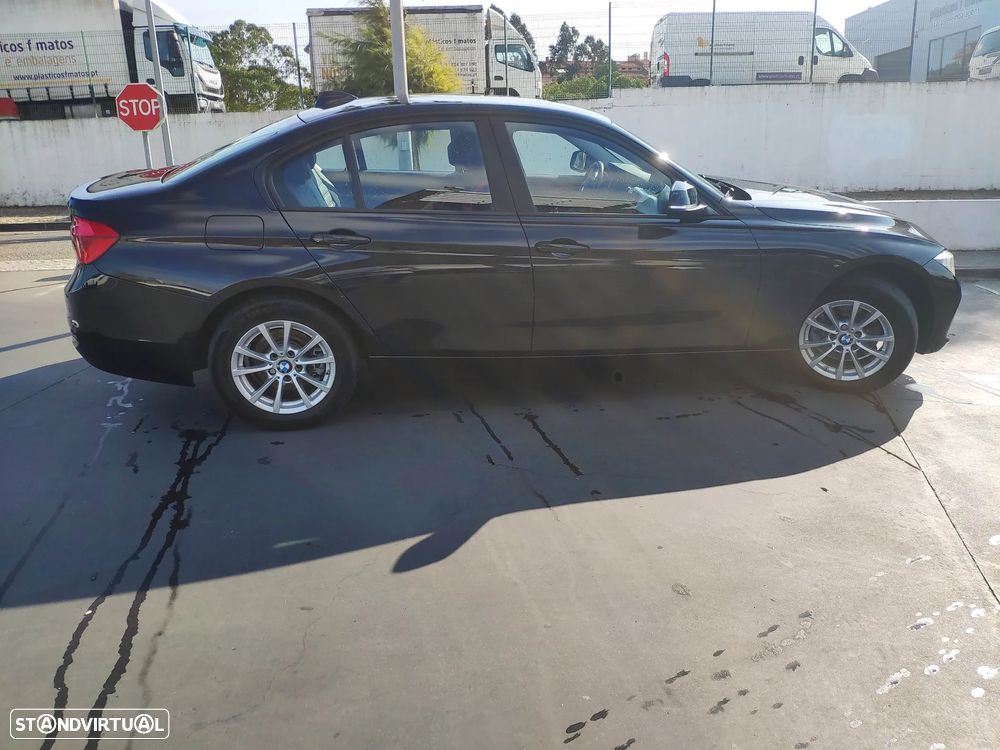 BMW 320 d Auto - 11