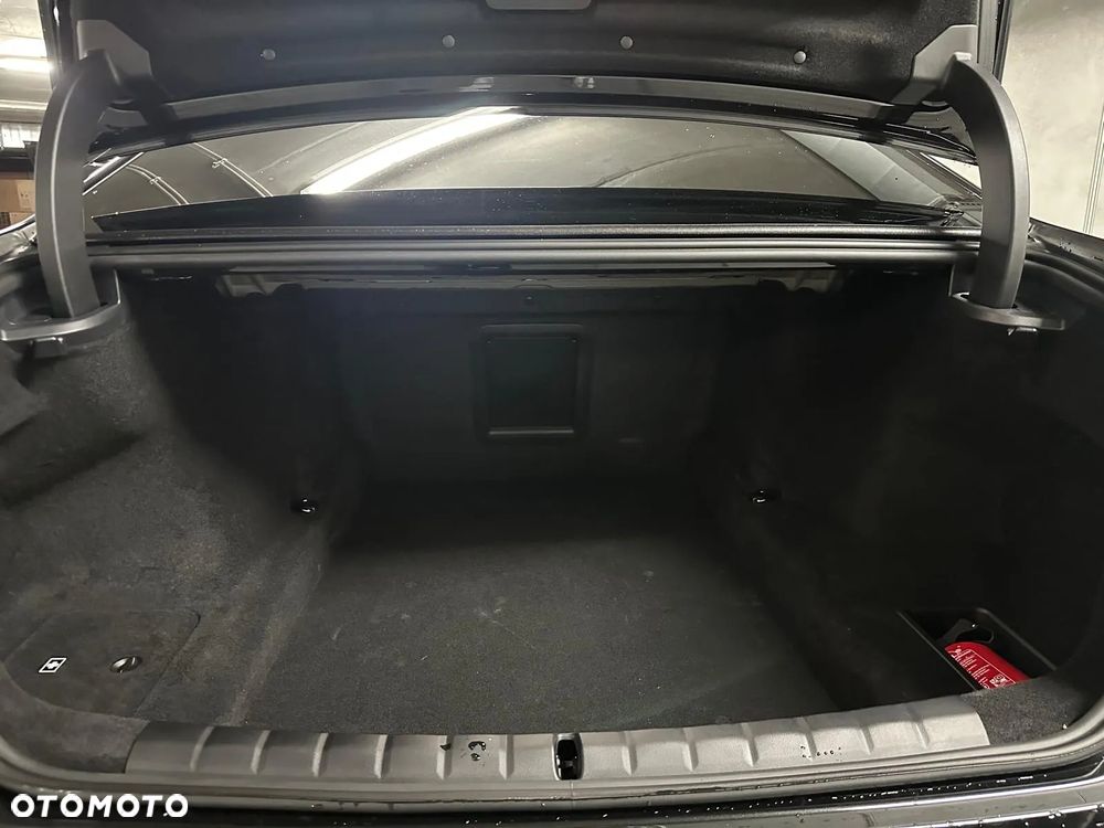 BMW Seria 7 - 33