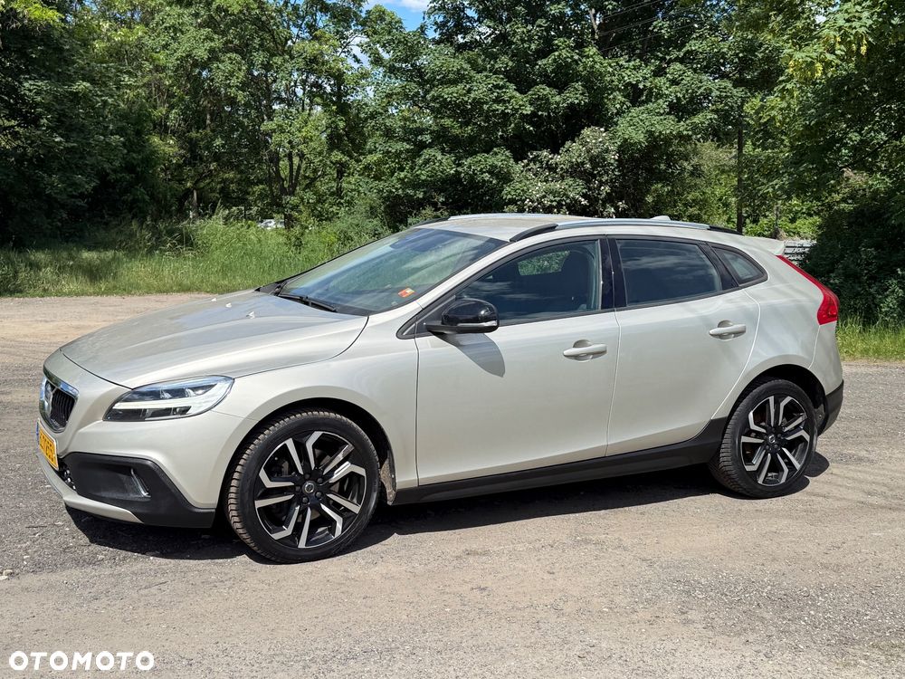 Volvo V40 Cross Country D3 Drive-E SCR Momentum - 10