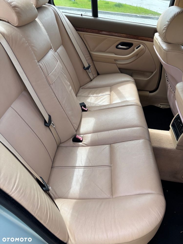 BMW Seria 5 - 25