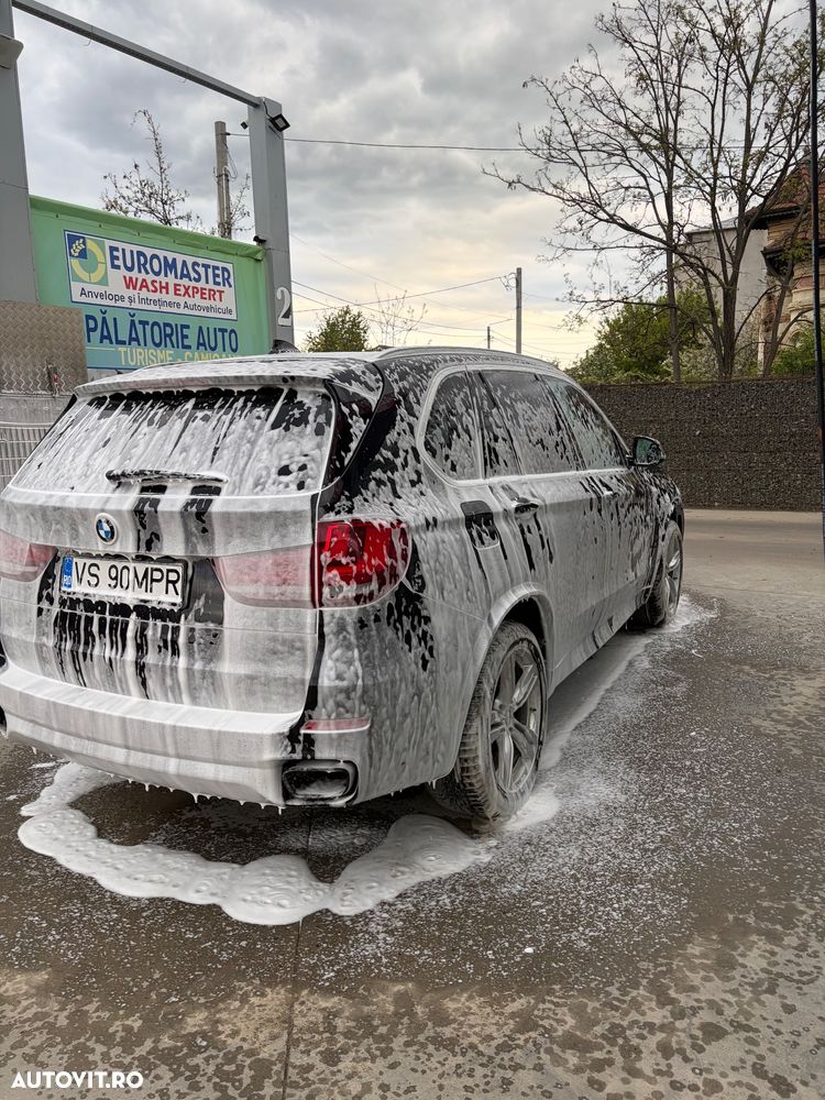 BMW X5 M M50d - 10