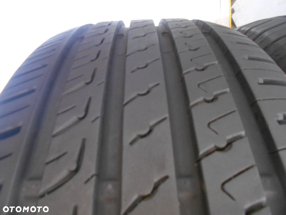 OPONA POJEDYNKA 225/50R18 BARUM BRAVURIS 5HM XL DOT 2224 8.3MM - 2