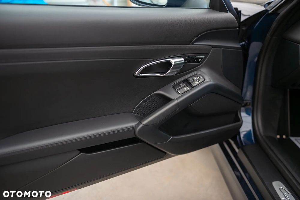 Porsche Cayman S PDK - 9