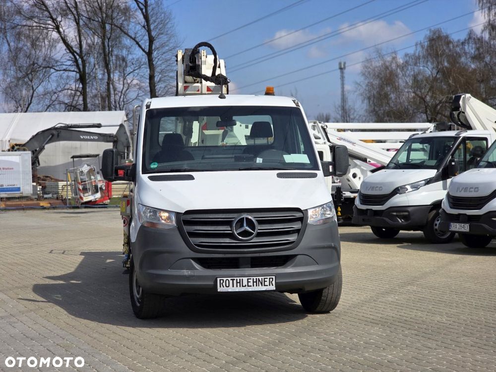 Mercedes-Benz Sprinter - 2