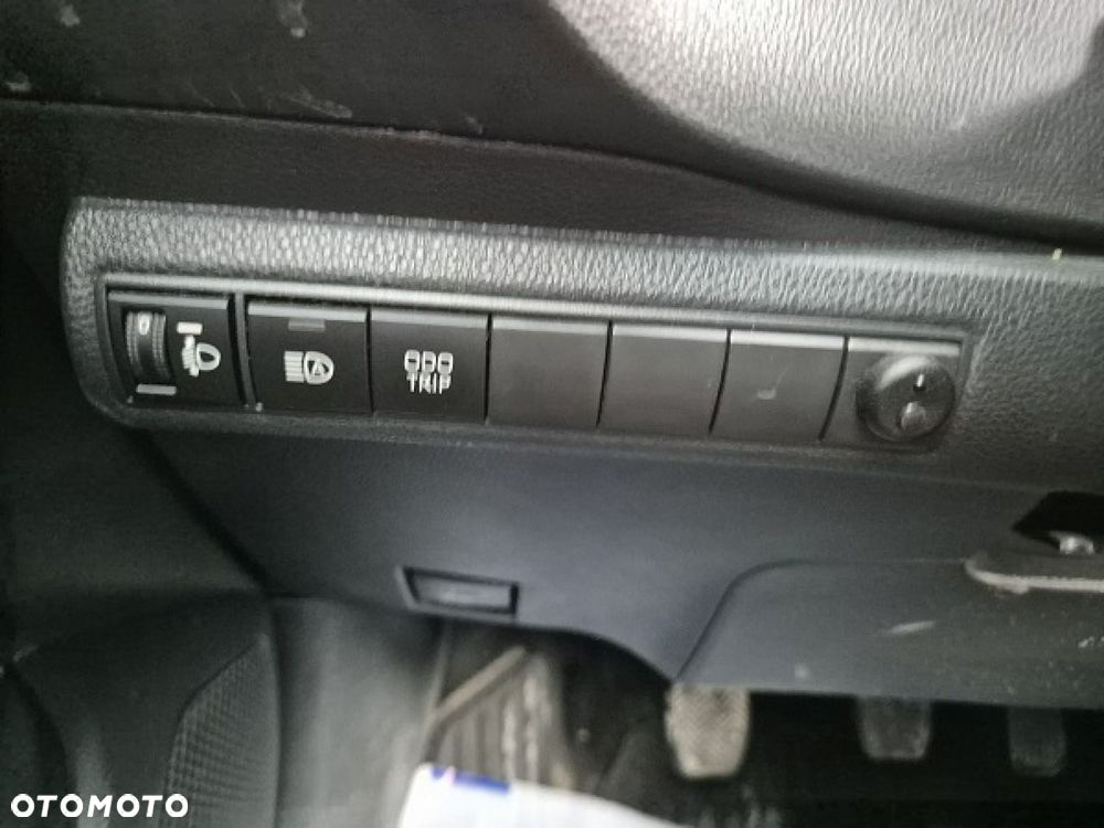 Toyota Corolla - 21