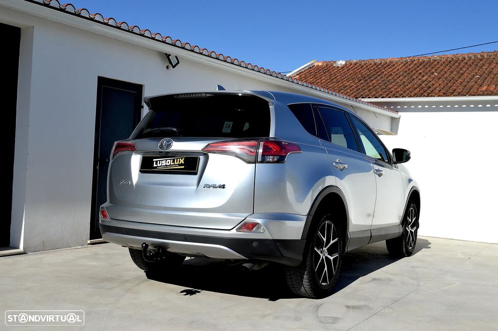 Toyota RAV4 2.0 D-4D 4x2 S&S Comfort - 9