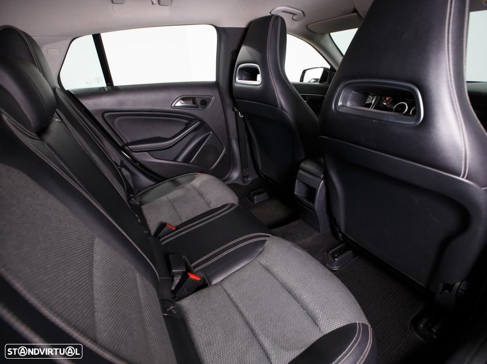 Mercedes-Benz CLA 180 d Shooting Brake - 10