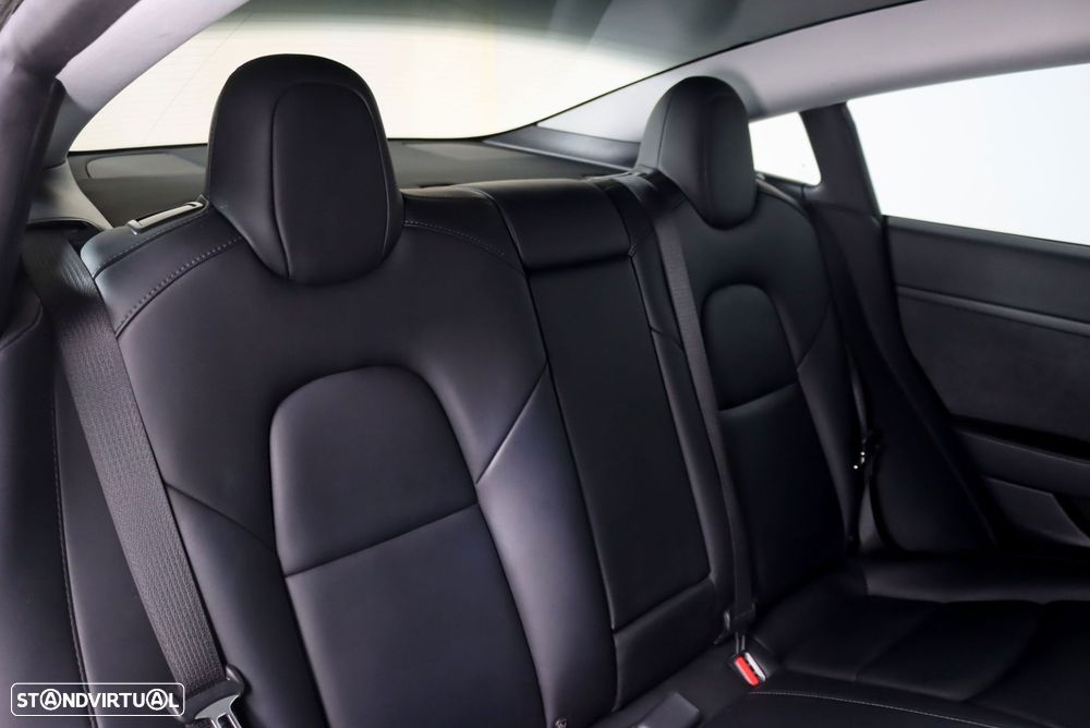 Tesla Model 3 - 25