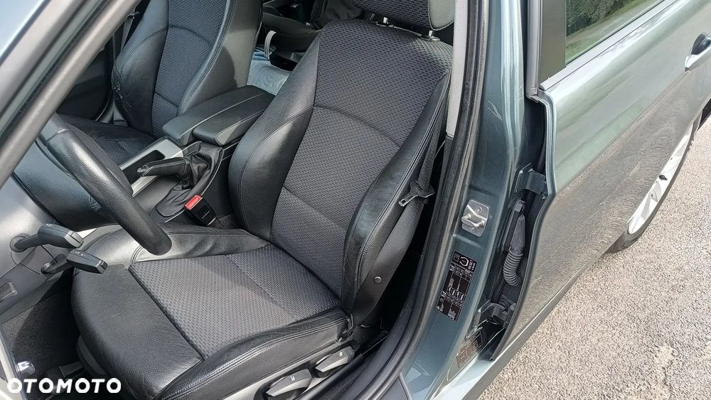 BMW Seria 3 320i - 11