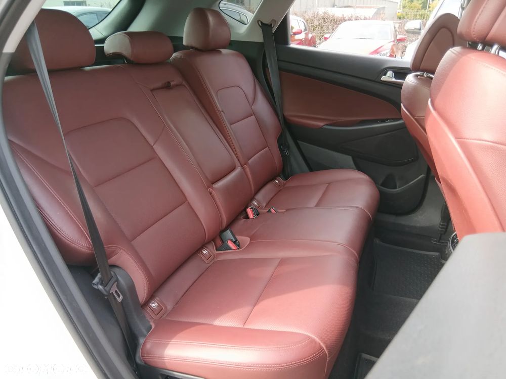 Hyundai Tucson 1.7 CRDI BlueDrive Premium 2WD DCT - 18