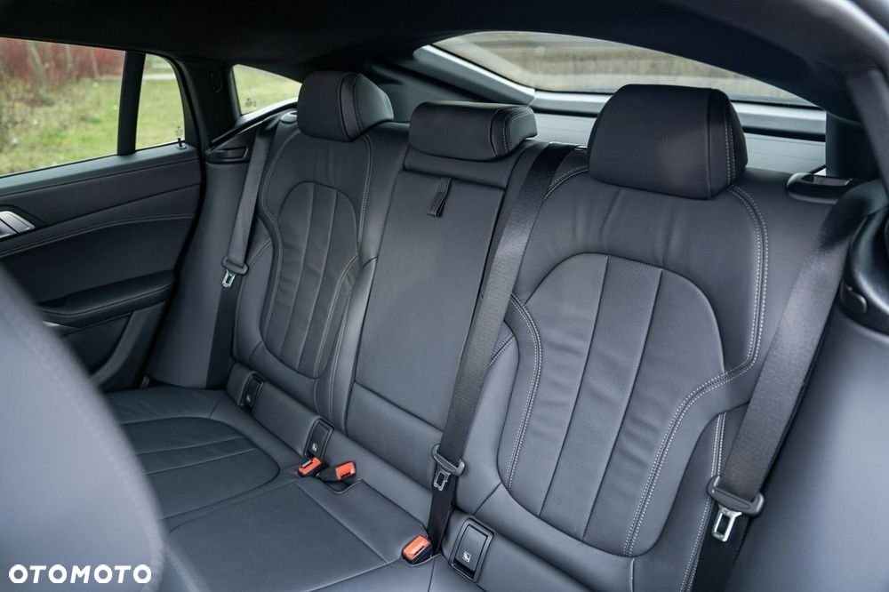 BMW X6 xDrive40i - 27
