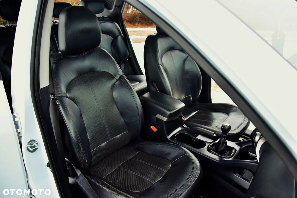 Hyundai ix35 1.7 CRDi Classic 2WD - 32