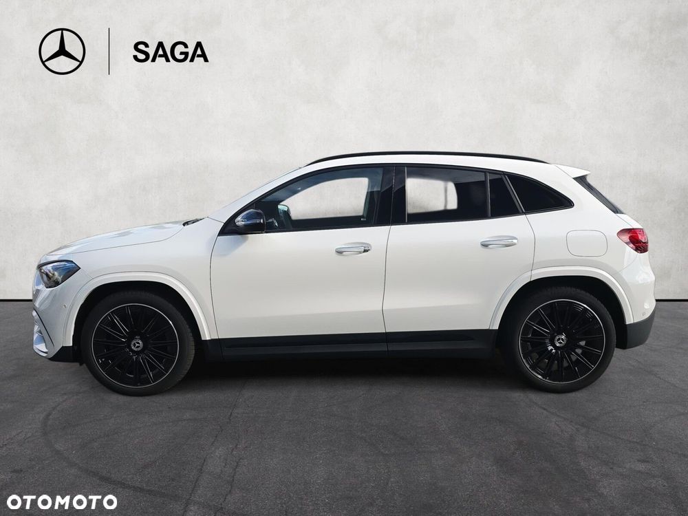 Mercedes-Benz GLA - 8