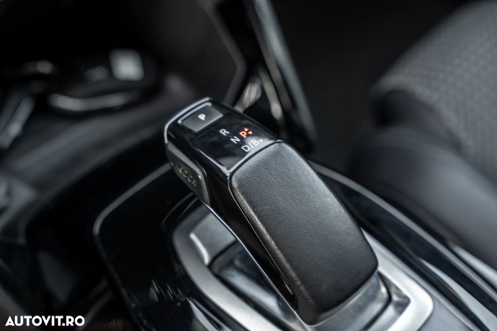 Peugeot 2008 e-2008 GT - 13