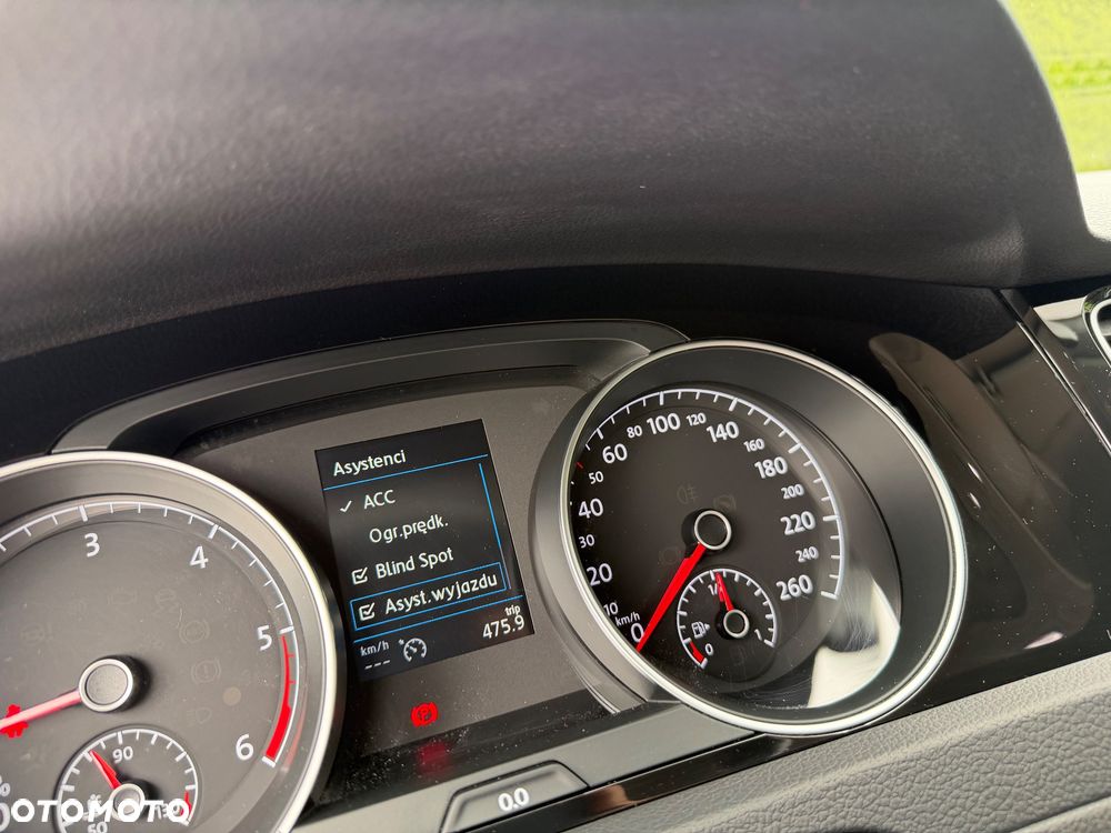 Volkswagen Golf 2.0 TDI SCR Highline - 33