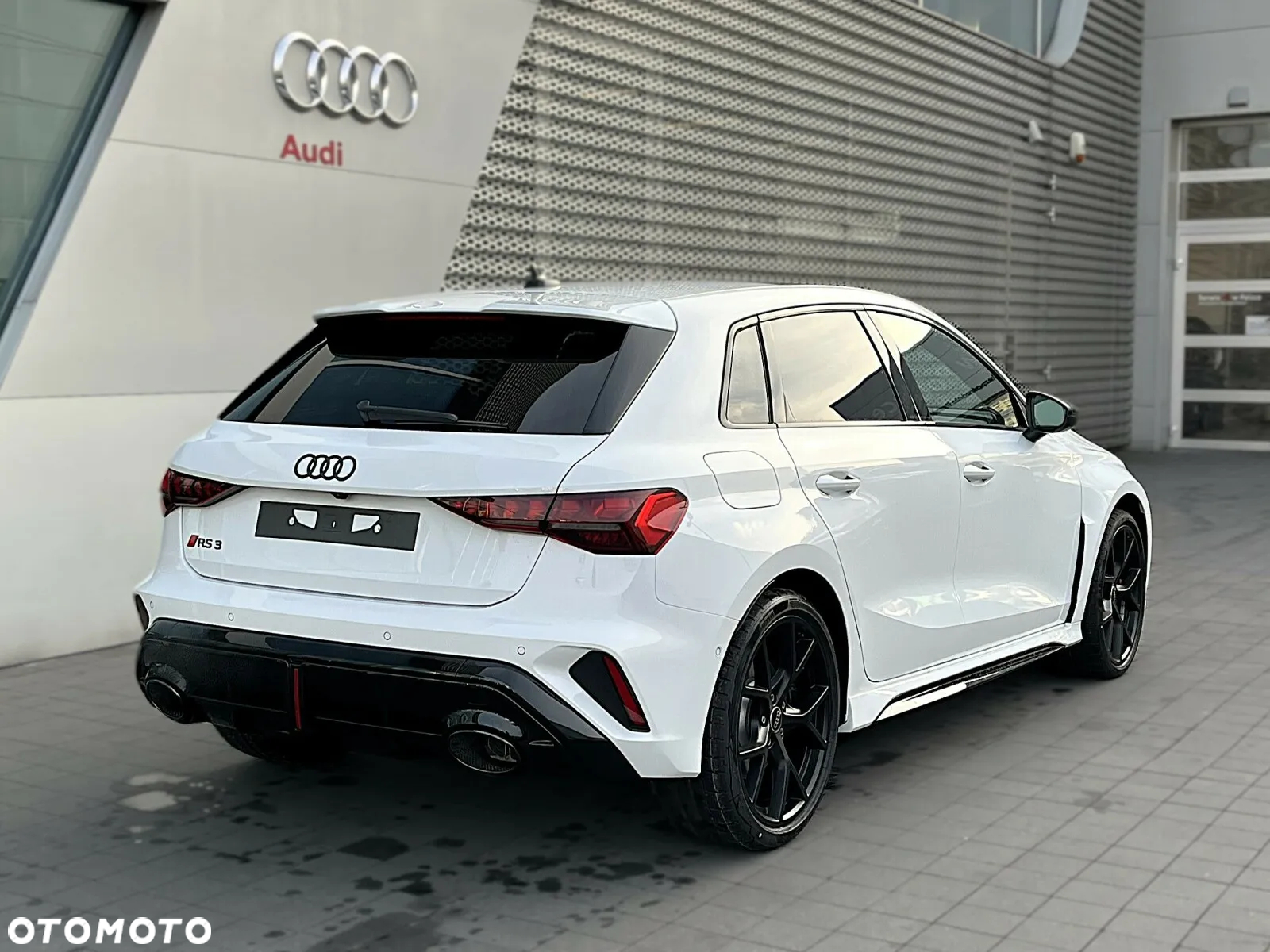 Audi RS3 Sportback TFSI Quattro S tronic - 3