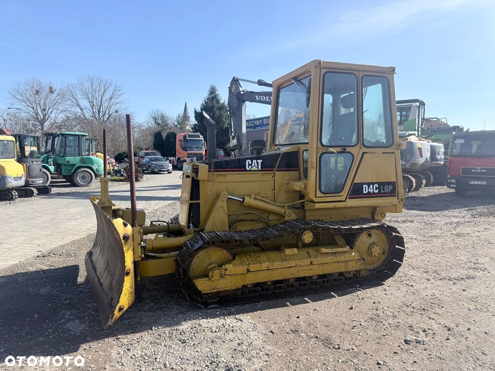 Caterpillar CAT D4C - 15