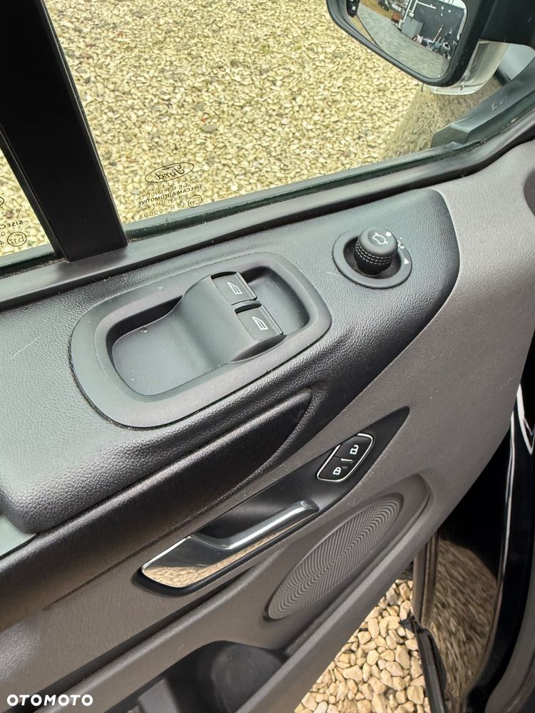 Ford Transit Custom - 32