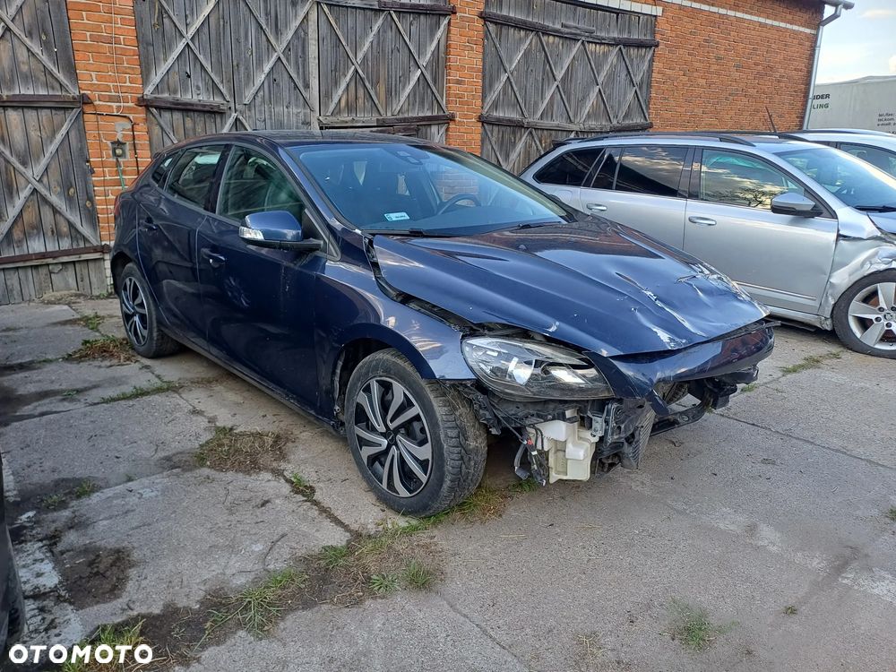 Volvo V40 - 2
