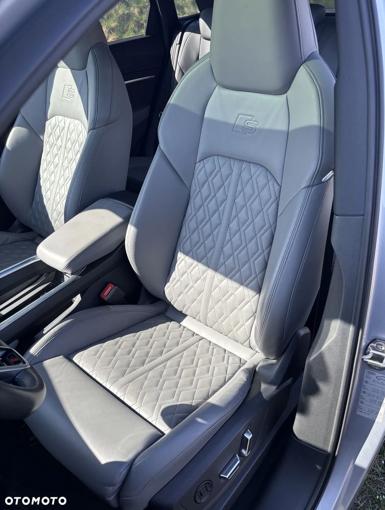 Audi e-tron 55 Quattro S Line - 8