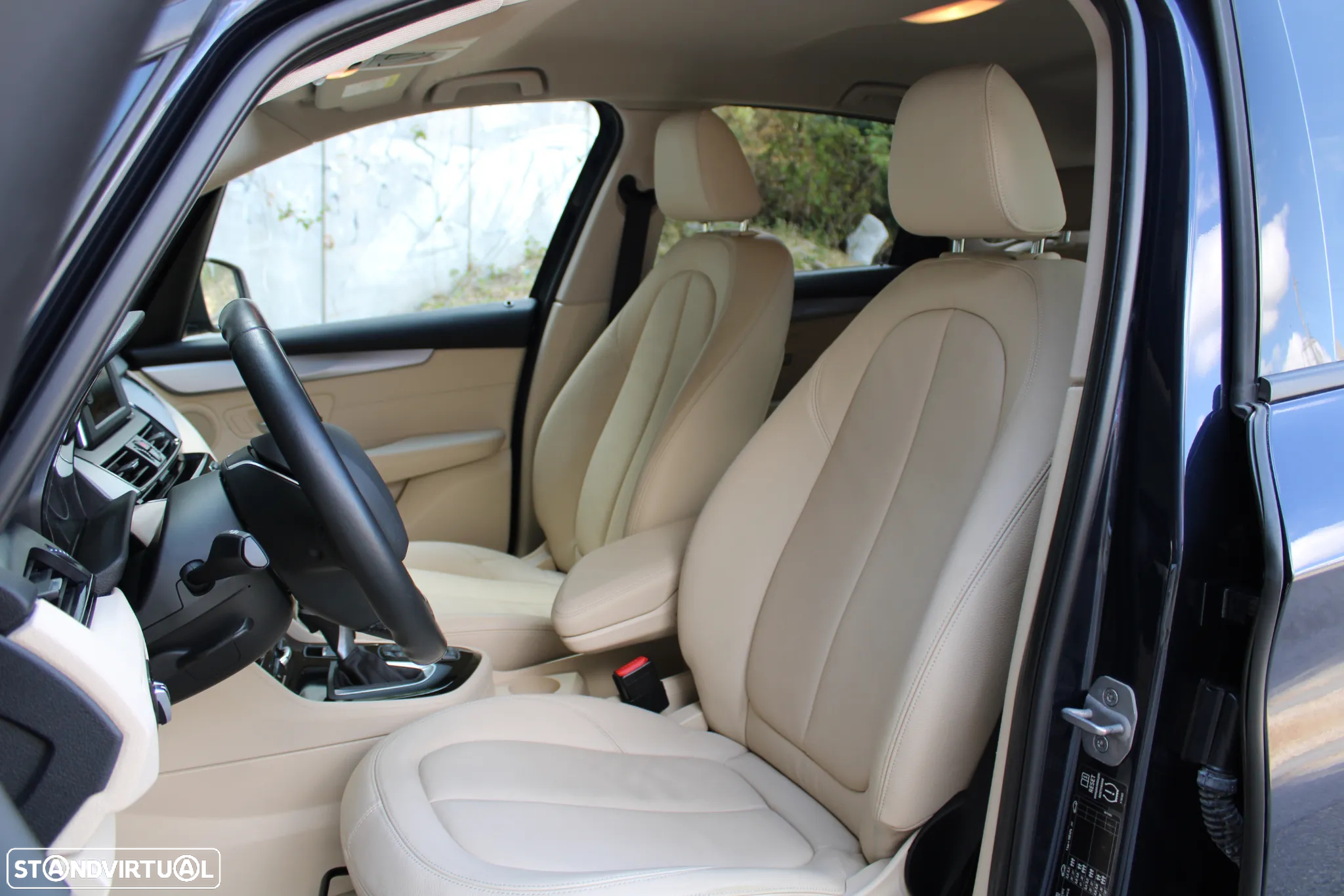 BMW 218 Active Tourer d Advantage Auto - 10