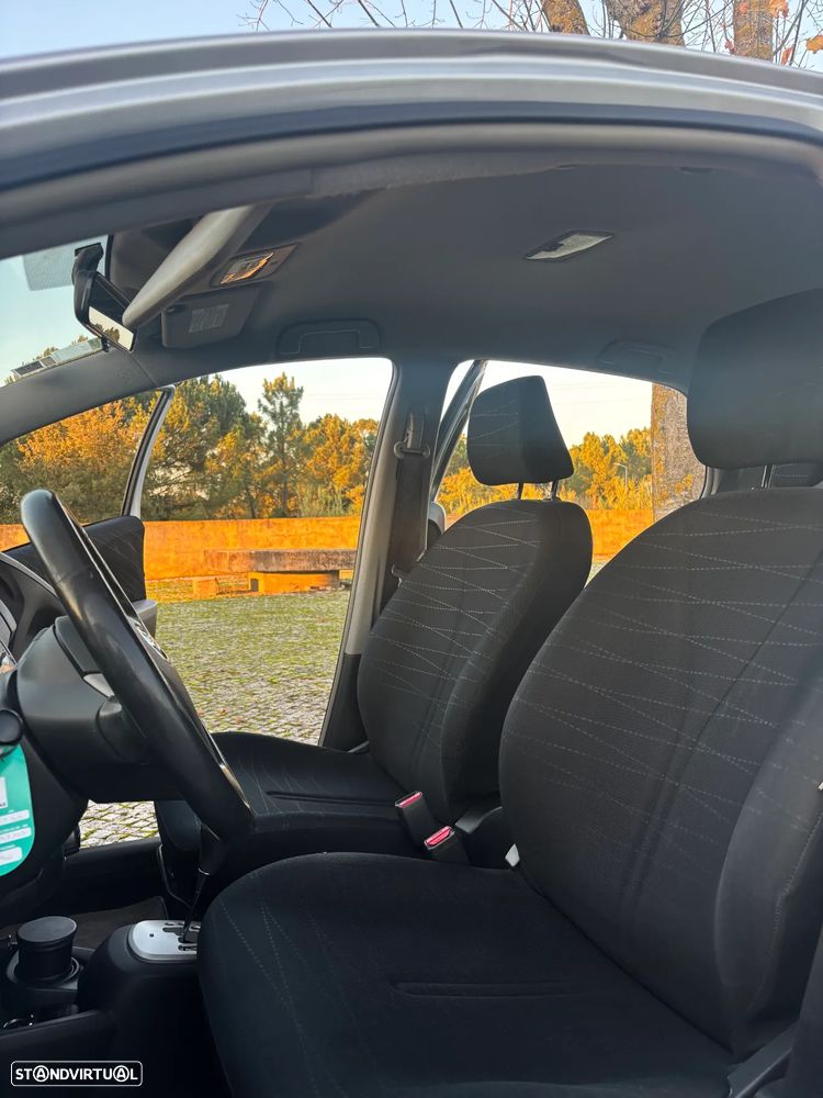 Toyota Yaris 1.0 VVT-i Sol High Pack MMT - 11