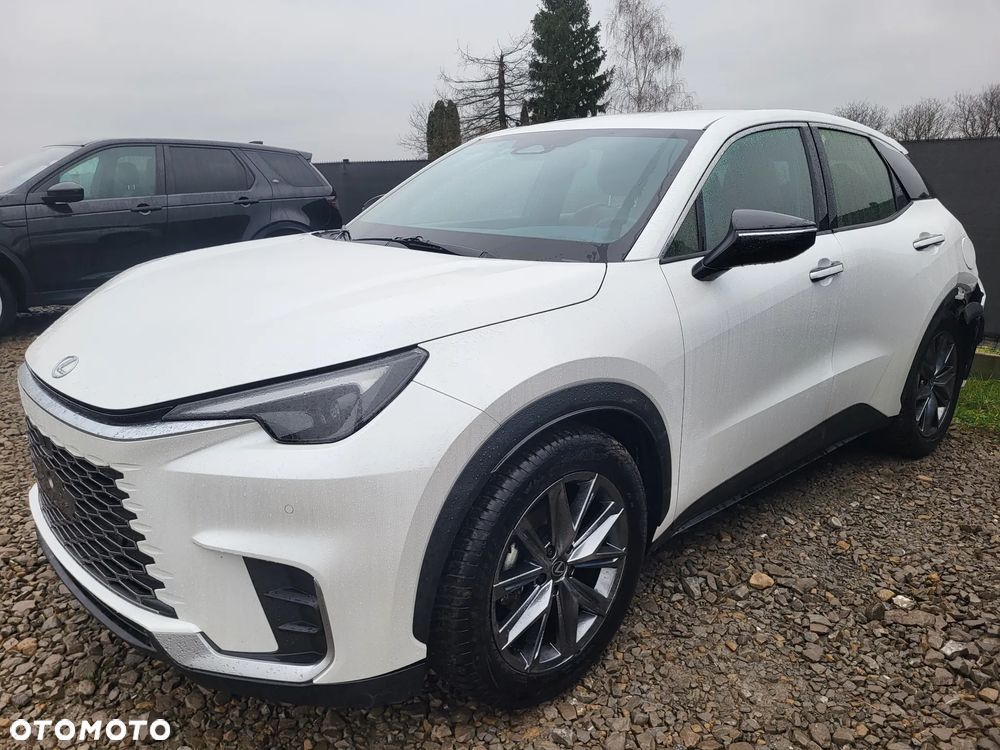 Lexus LBX AWD E-Four Relax - 11