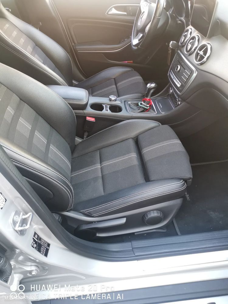 Mercedes-Benz GLA 180 - 18