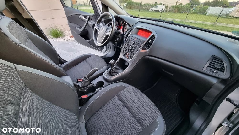 Opel Astra 1.4 T Cosmo - 9