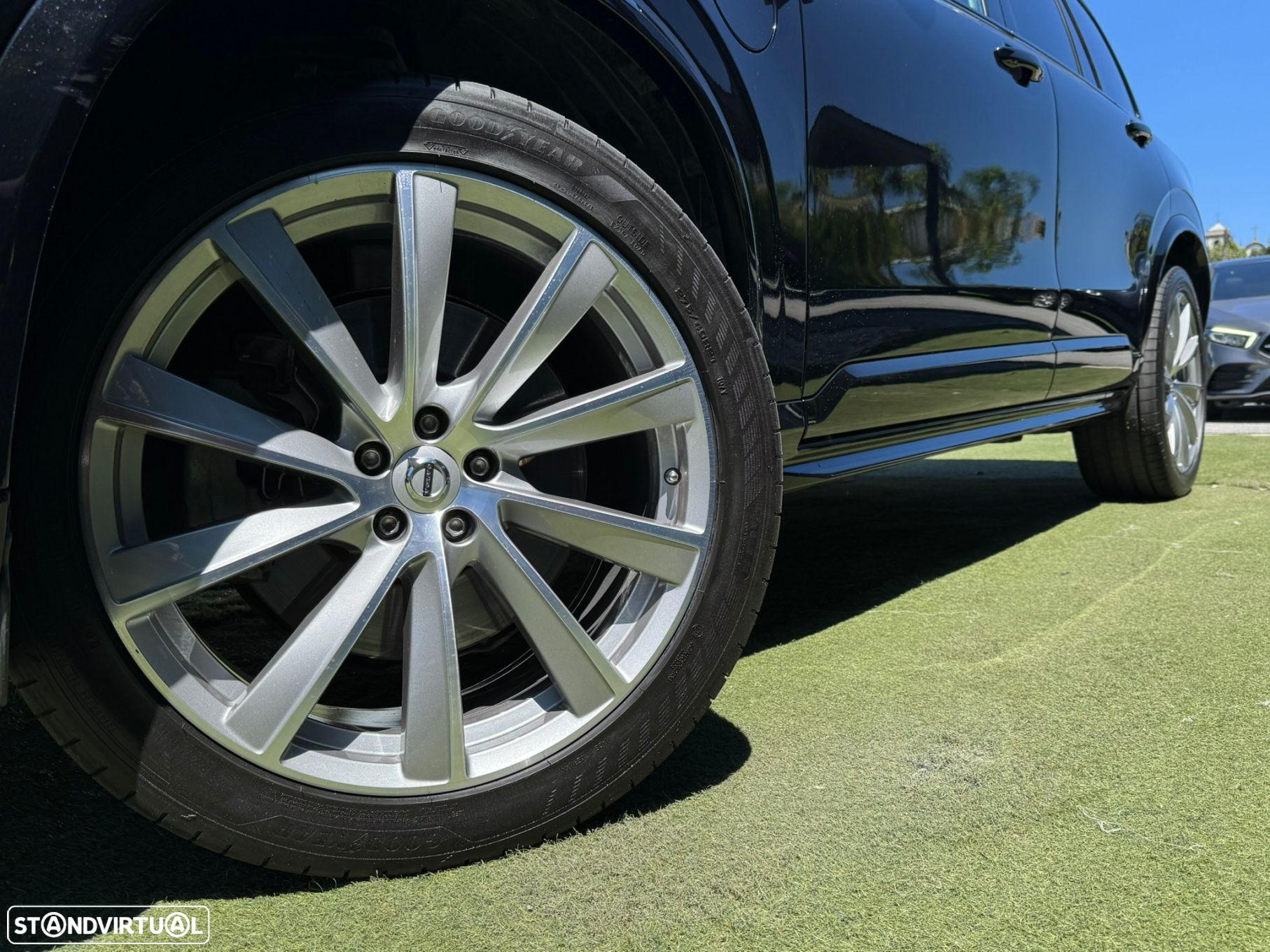 Volvo XC 90 2.0 T8 PHEV R-Design AWD - 7