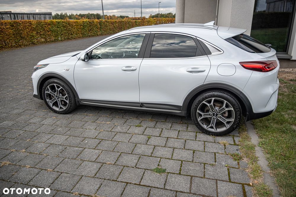 Kia XCeed - 12
