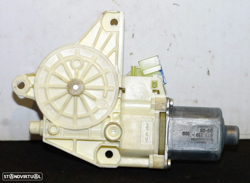 MOTOR ELEVATÓRIO DO VIDRO DIANTEIRO ESQUERDO MERCEDES W204 - 3