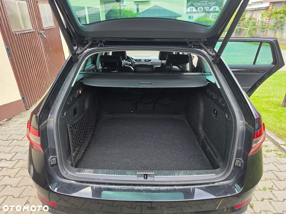 Skoda Superb 2.0 TDI 4x4 L&K DSG - 11