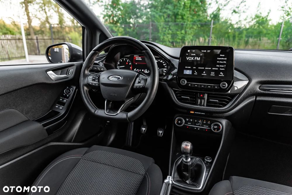 Ford Fiesta 1.0 EcoBoost S&S ST-LINE - 27